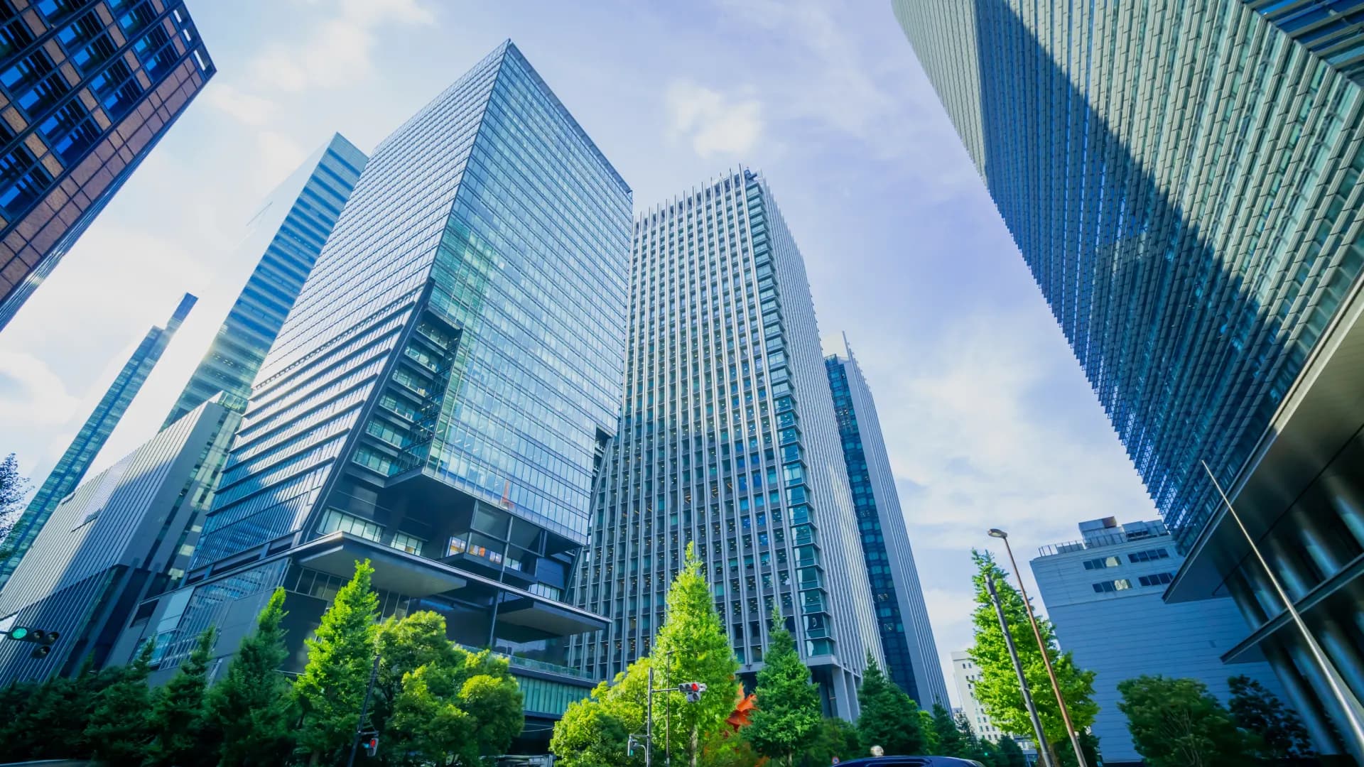 お客様ひとりひとりの最適解へ。そして、それぞれの未来へ。