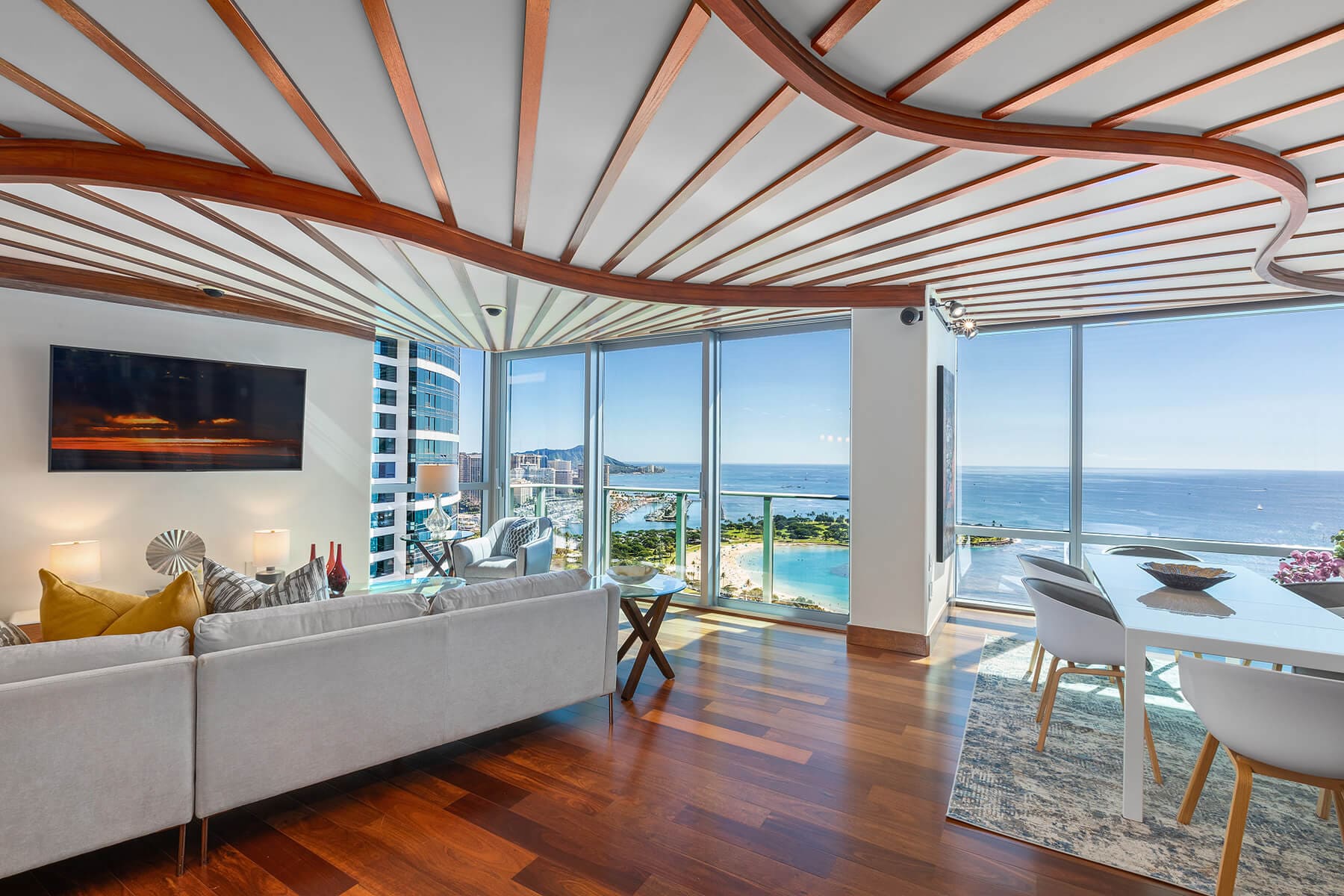 オアフ島ワイキキエリアLanikea at Waikiki  ラニケア