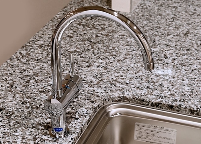 シングルレバーキッチン混合栓