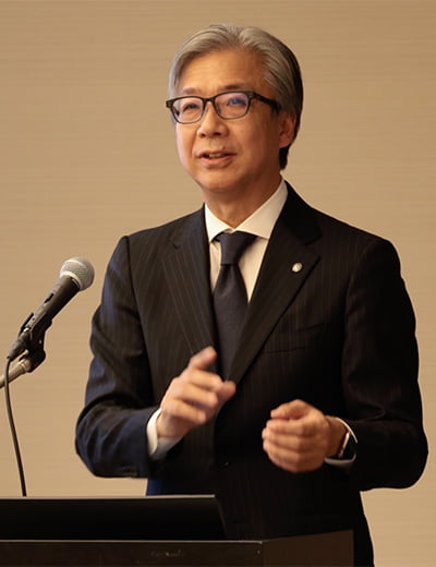 小室 明義氏